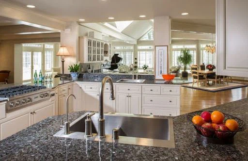 Kitchen top.jpg