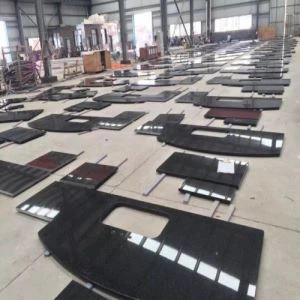 Mongolische Arbeitsplatte aus schwarzem Granit