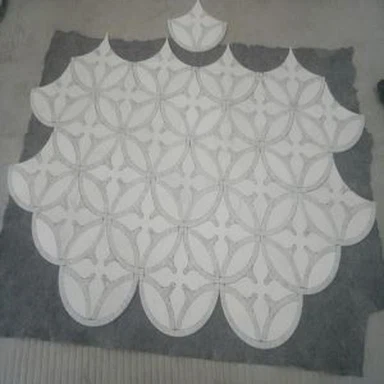 Mosaik aus weißem Marmor