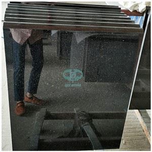 Schwarzer Galaxy Granitstein