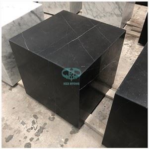 Schwarzer Marmor Cube Beistelltisch