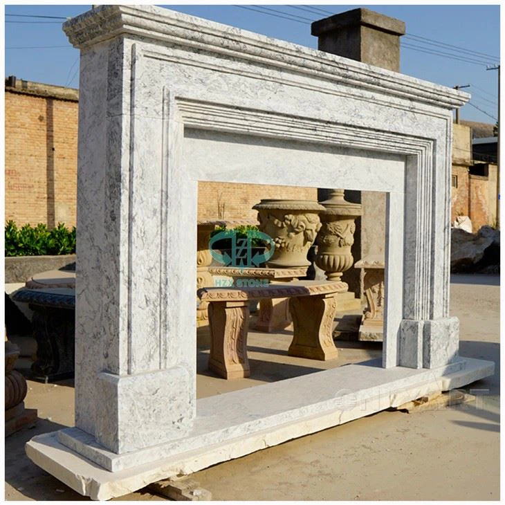 Weiße und graue Marmor-Feuerumrandung